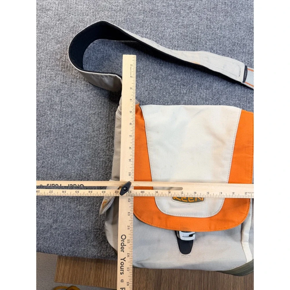 Keen Messenger Bag Tan Orange Ripstop Nylon Crossbody Recycled Rubber Base Y2K